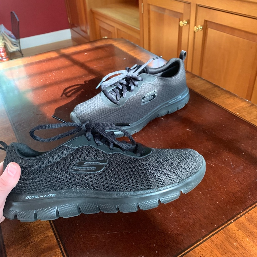 Sketchers Like New Air Coolers Black Sneakers